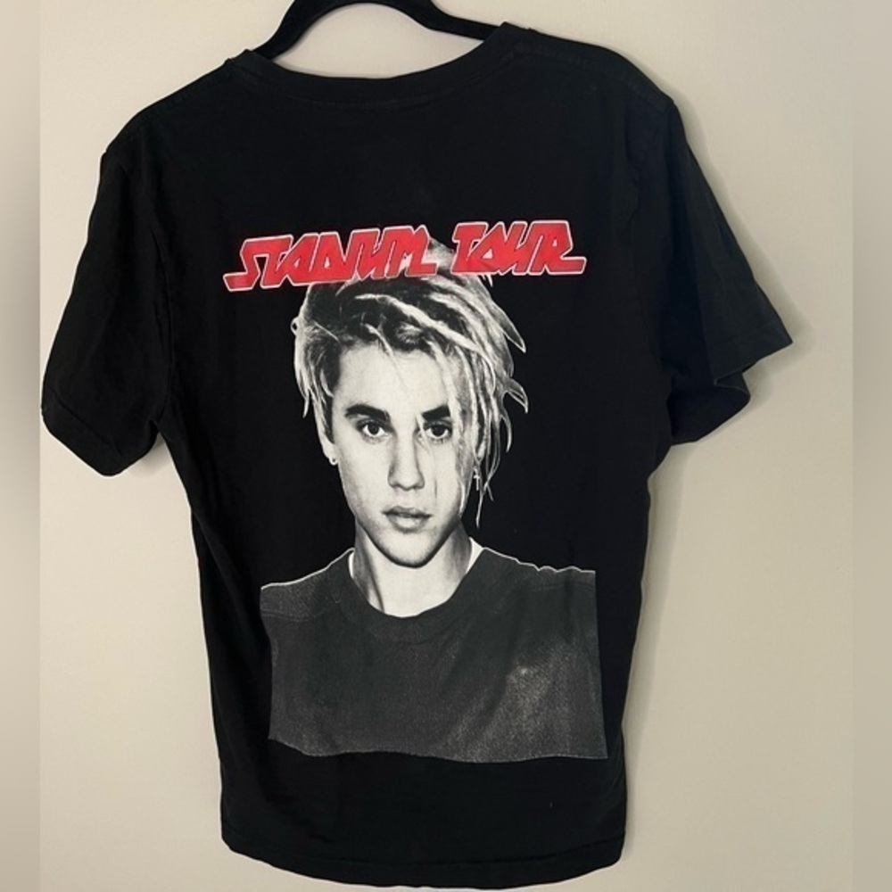 Team Bieber‎ stadium tour tee